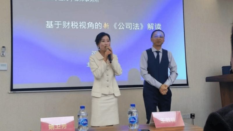 在进行商标注册时，需要准备以下材料：